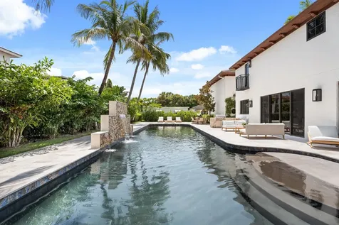 257 E Lakewood Road West Palm Beach FL 33405