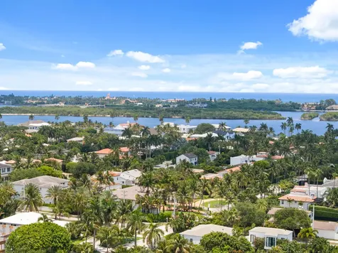 257 E Lakewood Road West Palm Beach FL 33405