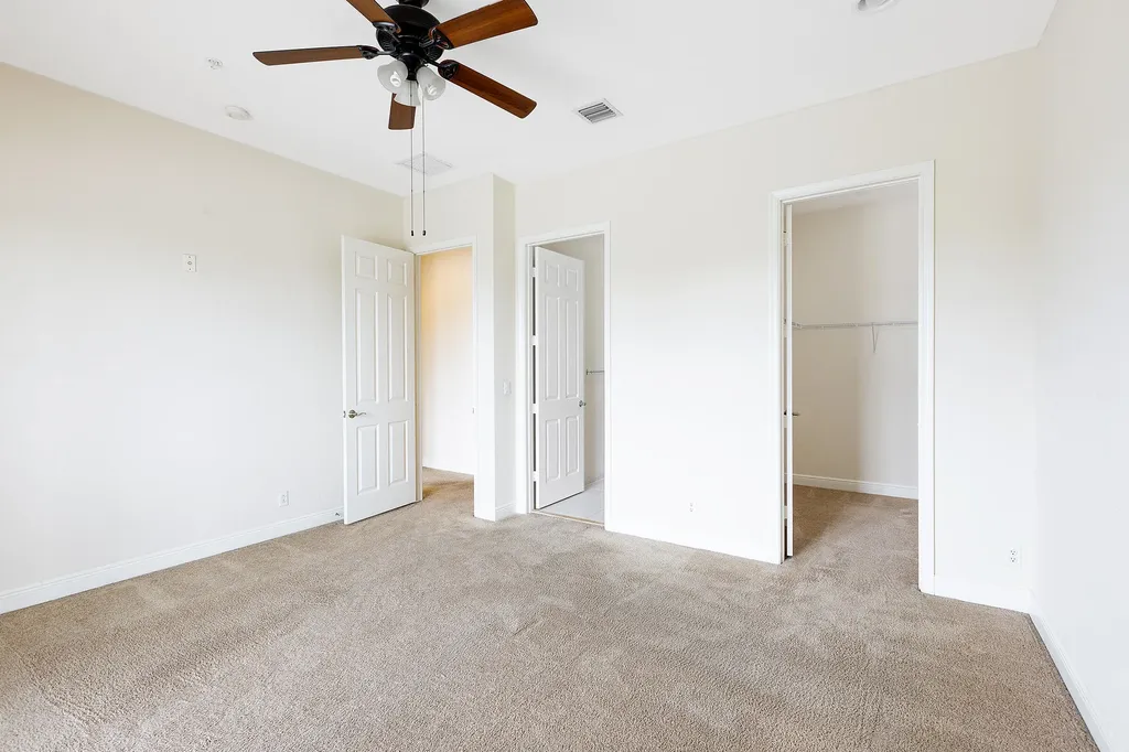 6807 Lakeside Circle N Davie FL 33314