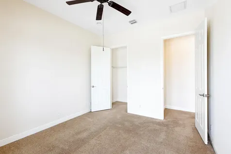 6807 Lakeside Circle N Davie FL 33314