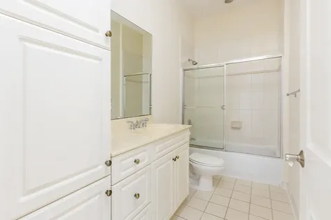 6807 Lakeside Circle N Davie FL 33314