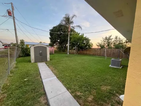 442 N Cocoanut Road Pahokee FL 33476