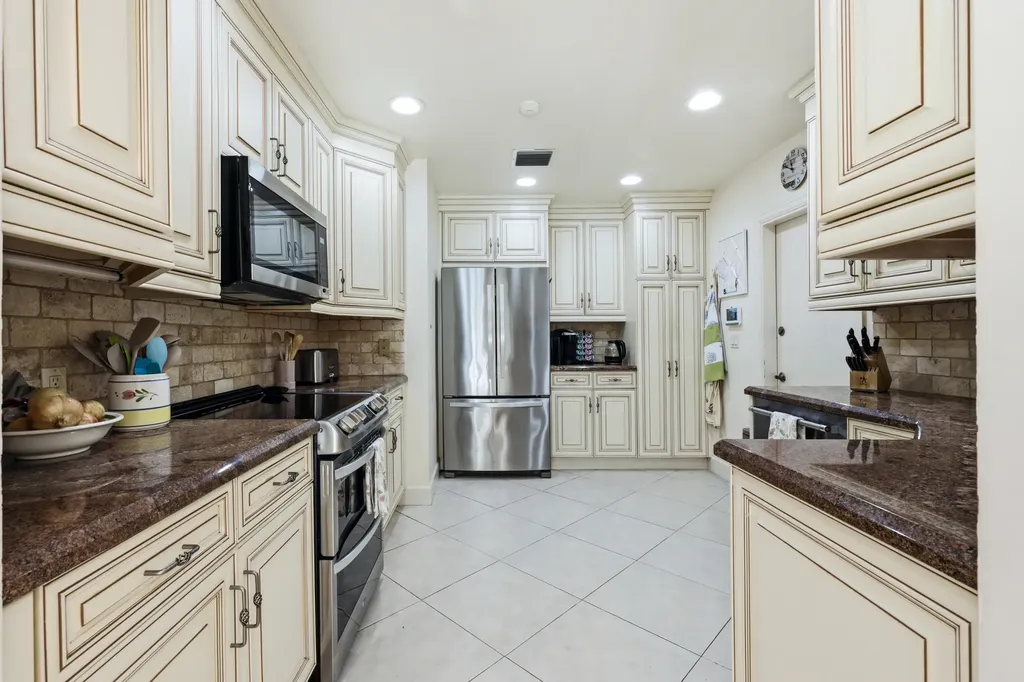 265 Fairview Road Palm Beach FL 33480