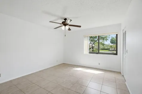 518 Shady Pine Way Greenacres FL 33415