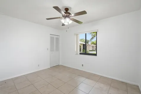 518 Shady Pine Way Greenacres FL 33415