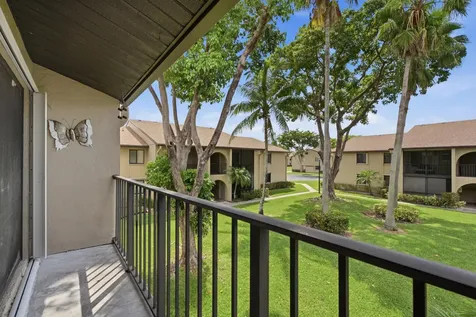 518 Shady Pine Way Greenacres FL 33415