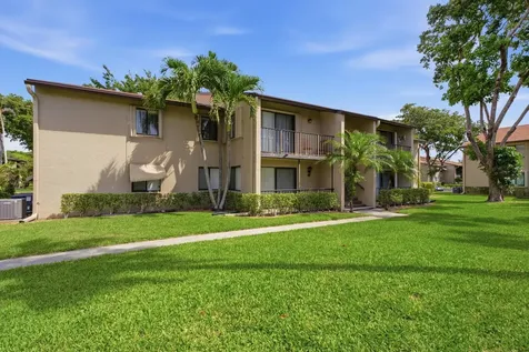 518 Shady Pine Way Greenacres FL 33415