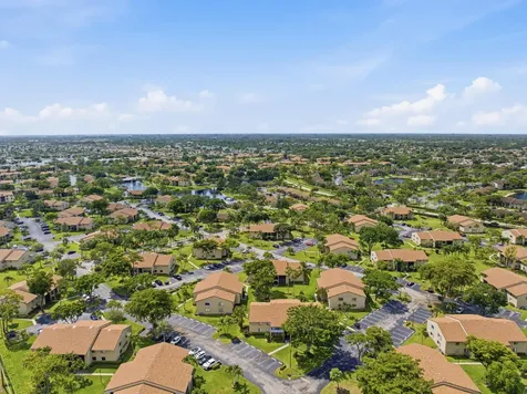 518 Shady Pine Way Greenacres FL 33415