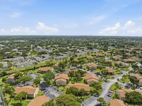 518 Shady Pine Way Greenacres FL 33415