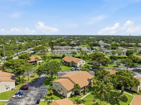 518 Shady Pine Way Greenacres FL 33415