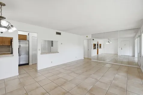 518 Shady Pine Way Greenacres FL 33415