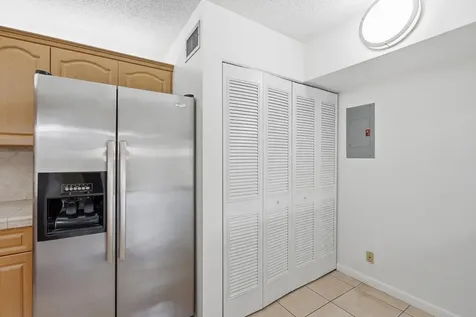 518 Shady Pine Way Greenacres FL 33415