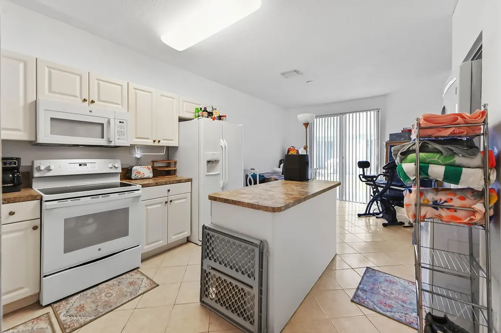 1941 Gardenia Court Riviera Beach FL 33404