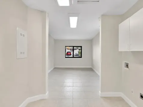19321 NE 18th Place Miami FL 33179