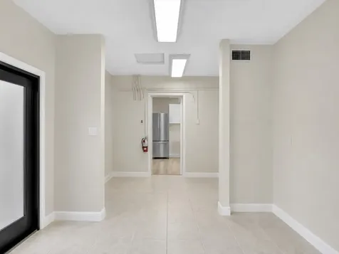 19321 NE 18th Place Miami FL 33179