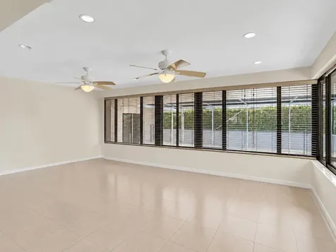 19321 NE 18th Place Miami FL 33179