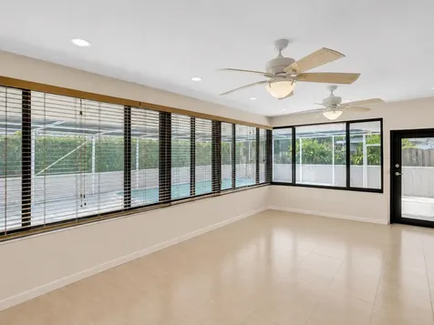 19321 NE 18th Place Miami FL 33179