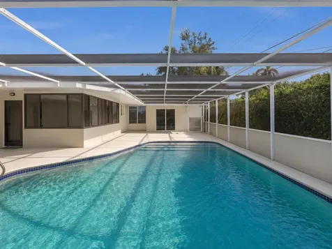 19321 NE 18th Place Miami FL 33179