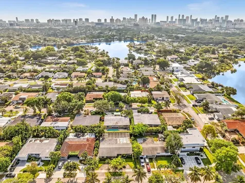 19321 NE 18th Place Miami FL 33179