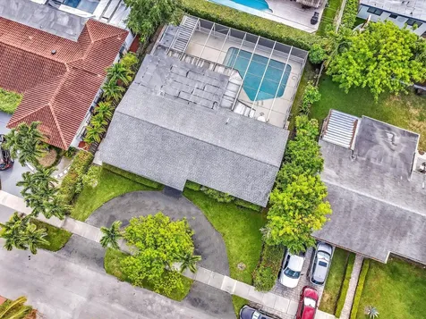19321 NE 18th Place Miami FL 33179