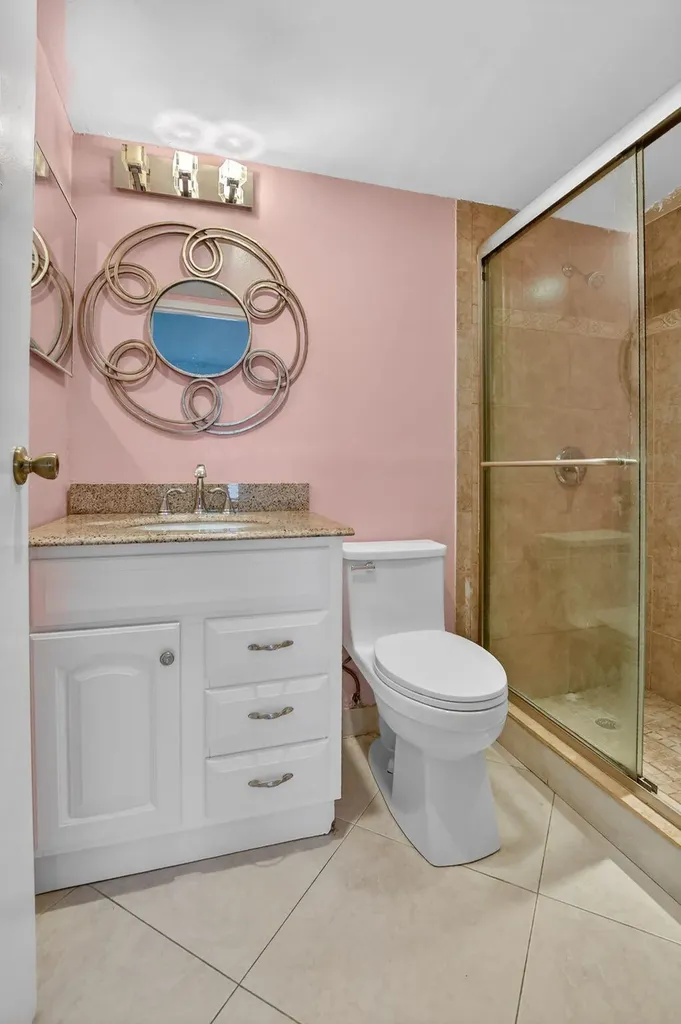 258 Monaco F Delray Beach FL 33446