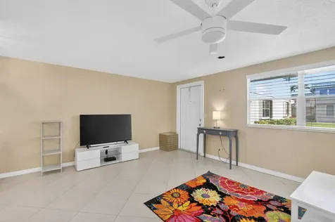 258 Monaco F Delray Beach FL 33446