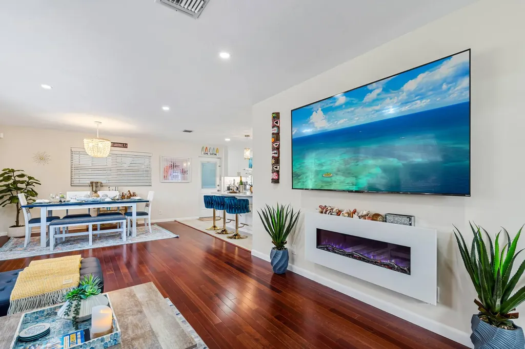 2191 NE 55th Street Fort Lauderdale FL 33308