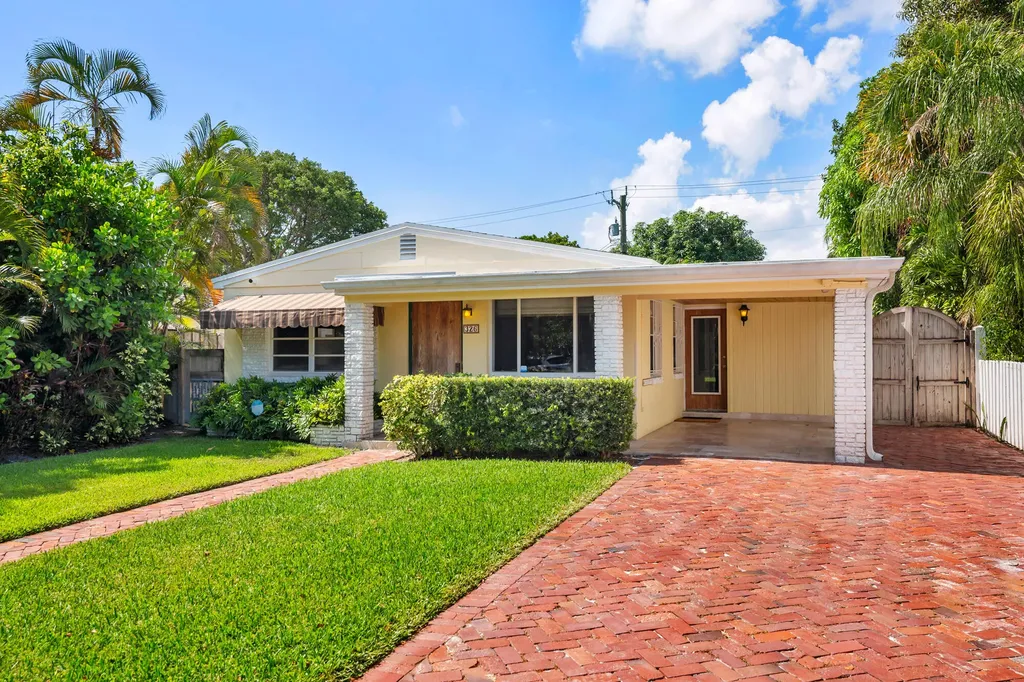 326 Marlborough Place West Palm Beach FL 33405