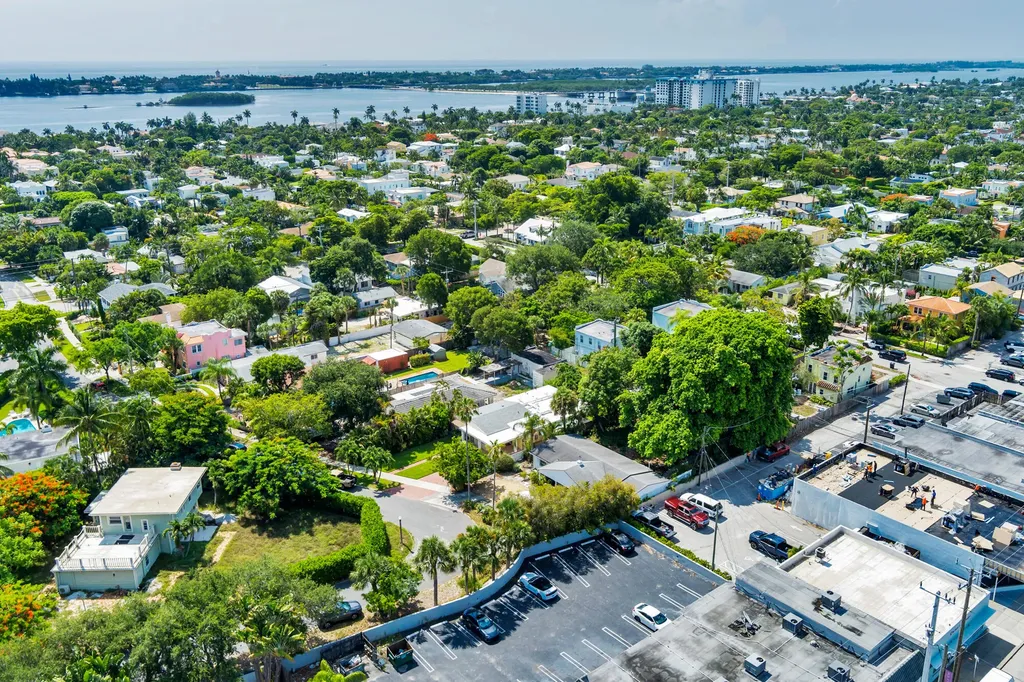 326 Marlborough Place West Palm Beach FL 33405