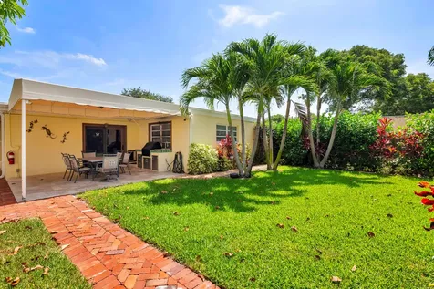 326 Marlborough Place West Palm Beach FL 33405