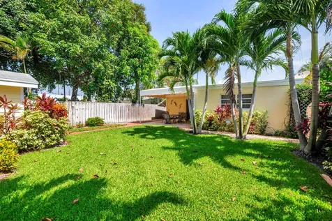 326 Marlborough Place West Palm Beach FL 33405