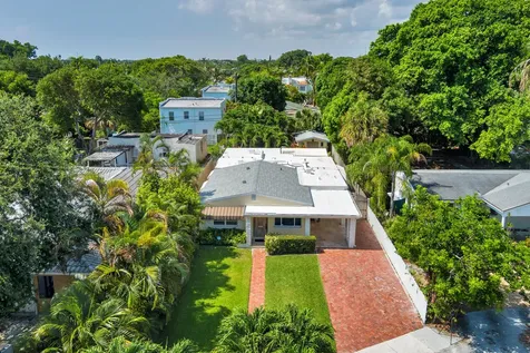326 Marlborough Place West Palm Beach FL 33405