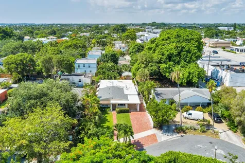 326 Marlborough Place West Palm Beach FL 33405