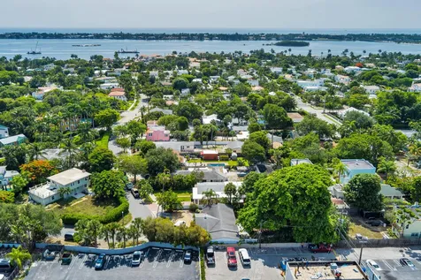326 Marlborough Place West Palm Beach FL 33405