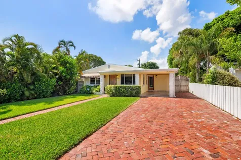 326 Marlborough Place West Palm Beach FL 33405