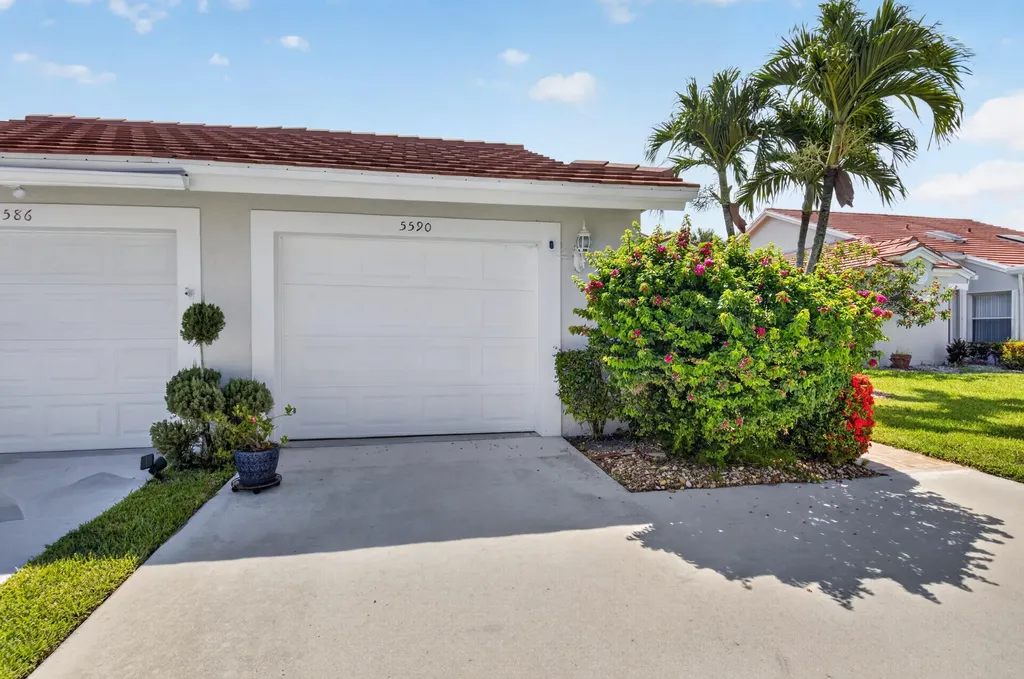 5590 Royal Lake Circle Boynton Beach FL 33437
