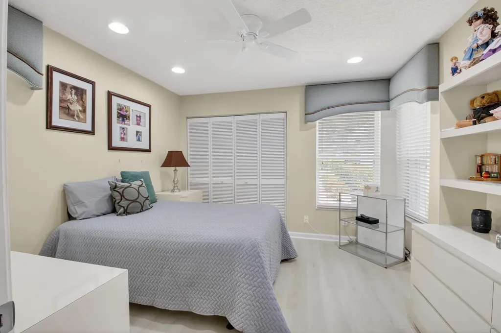 5590 Royal Lake Circle Boynton Beach FL 33437