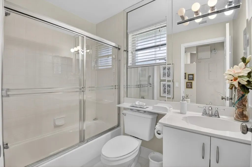 5590 Royal Lake Circle Boynton Beach FL 33437