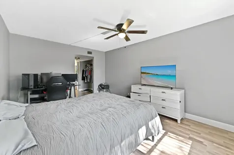 5937 Forest Hill Boulevard West Palm Beach FL 33415