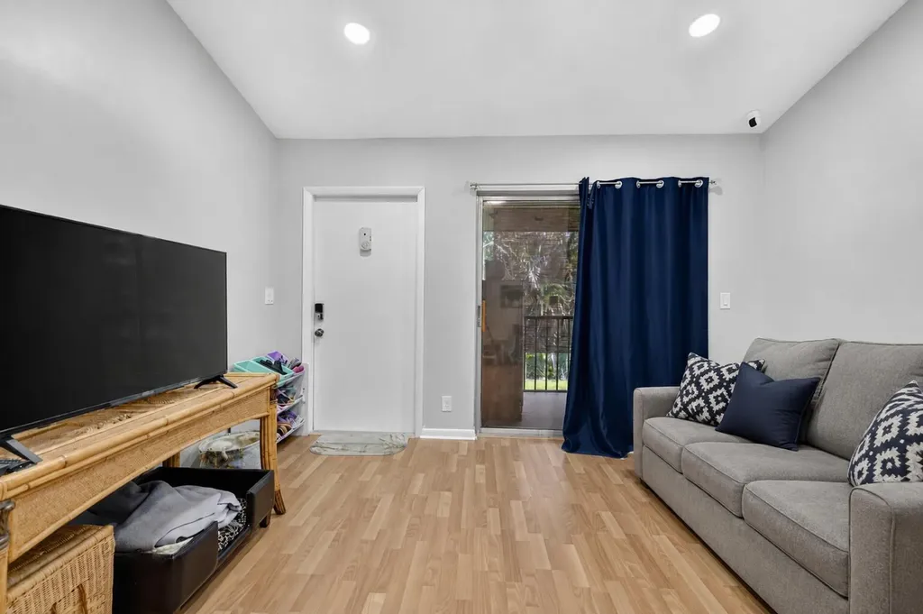 6258 Chasewood Drive Jupiter FL 33458