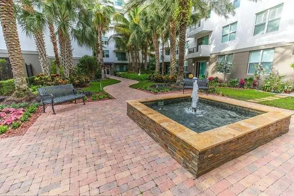 2421 NE 65th Street Fort Lauderdale FL 33308