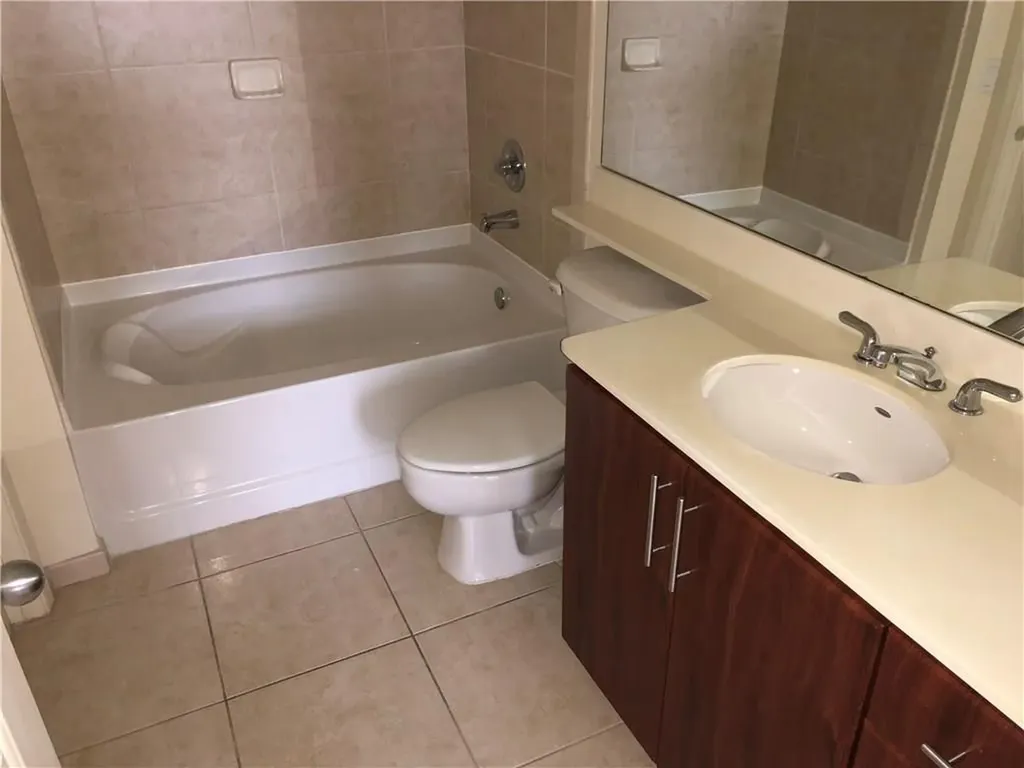2421 NE 65th Street Fort Lauderdale FL 33308