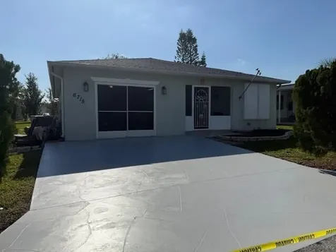 6715 Mar Pacifico Fort Pierce FL 34951