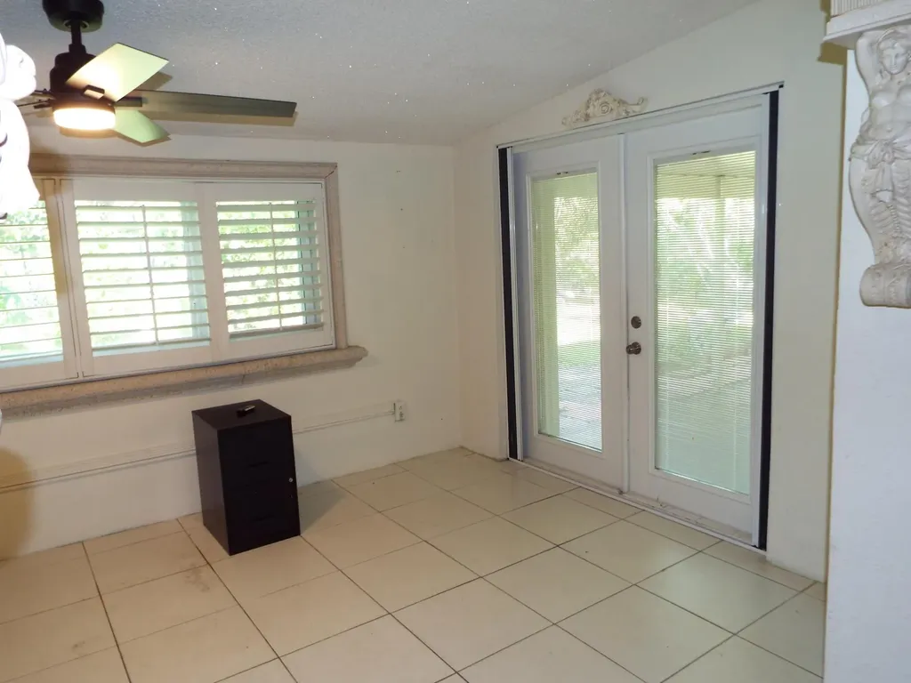 490 SE 3rd Avenue Pompano Beach FL 33060