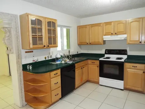 490 SE 3rd Avenue Pompano Beach FL 33060