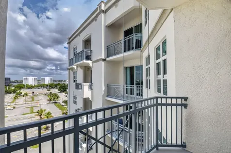 403 S Sapodilla Avenue West Palm Beach FL 33401
