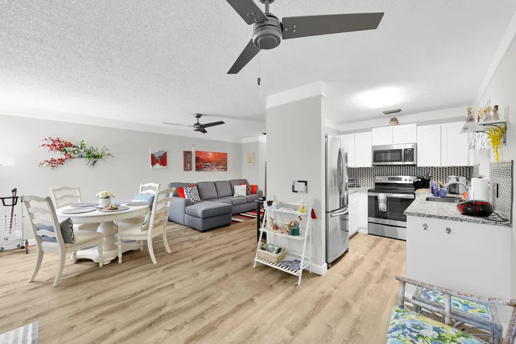 31 Lake Vista Trail Port St Lucie FL 34952