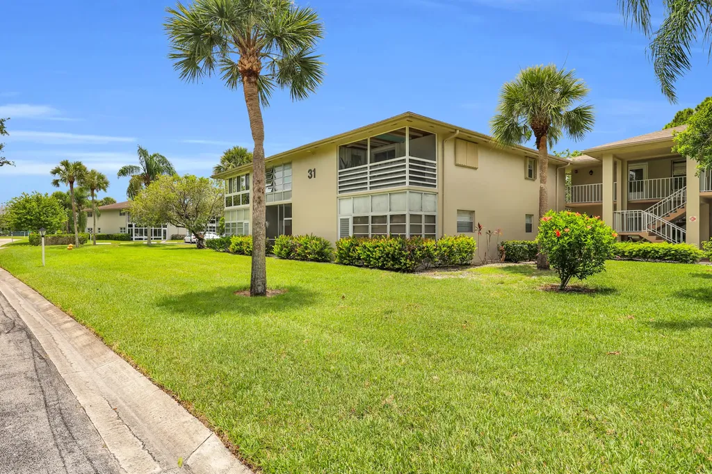 31 Lake Vista Trail Port St Lucie FL 34952