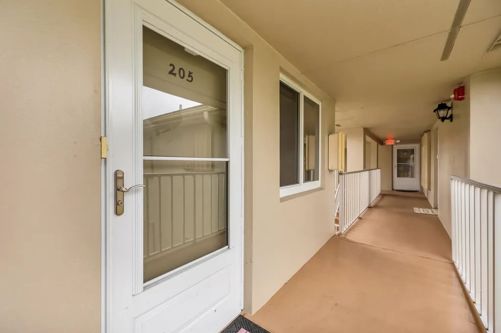 31 Lake Vista Trail Port St Lucie FL 34952
