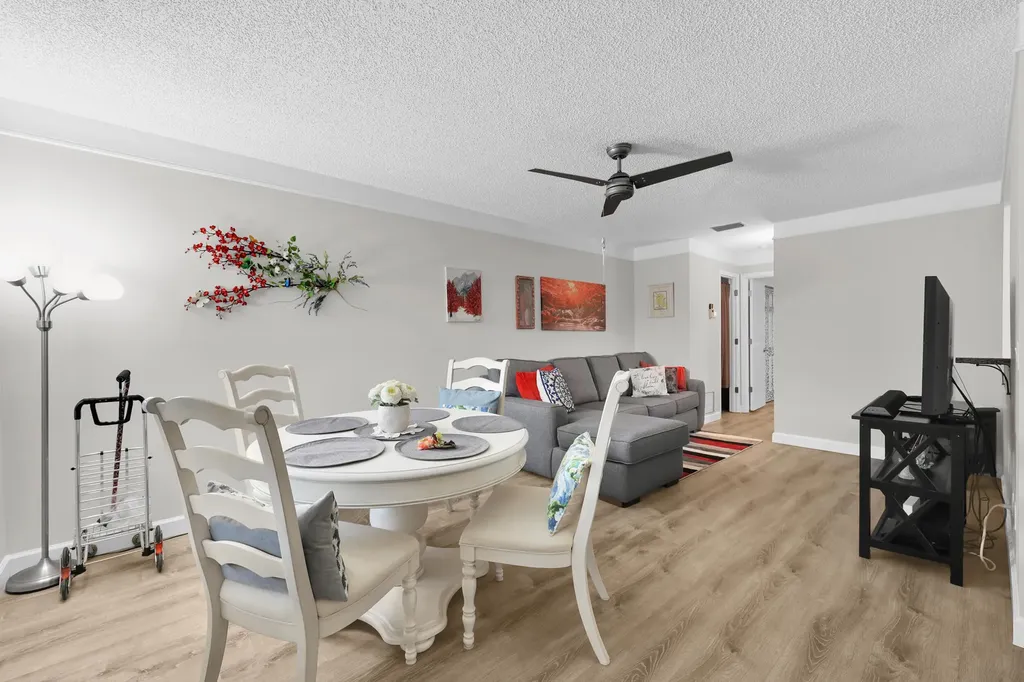 31 Lake Vista Trail Port St Lucie FL 34952